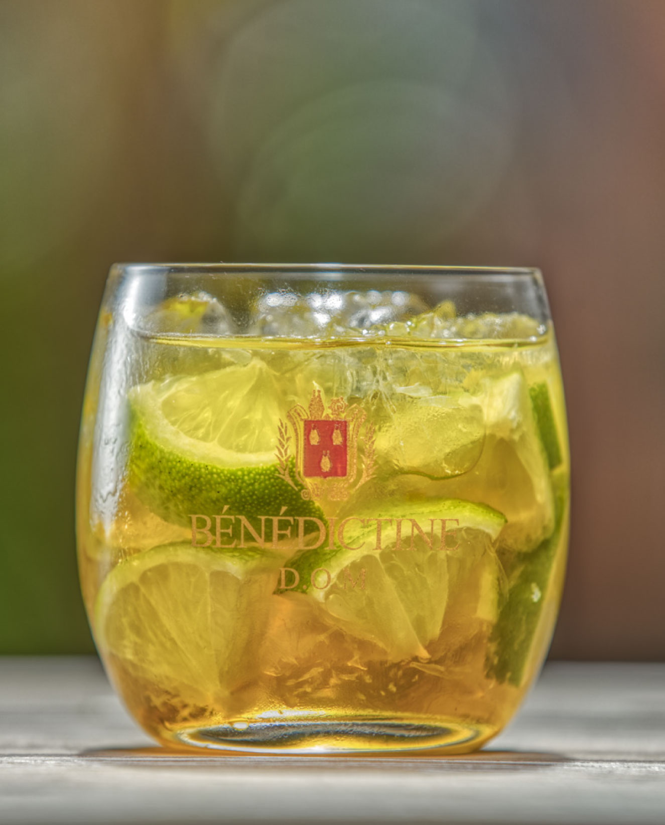 Bénédictine-verre Photo de verre de vin d'apéritif